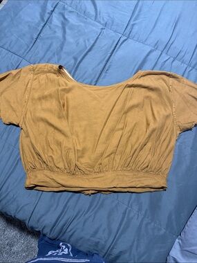 WE THE FREE- Mustard Short Sleeve Crop Top - Women's Casual Tee